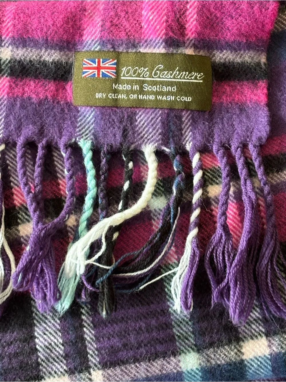 Cashmere Scottish Plaid Fringe Scarf in Purple & Pink